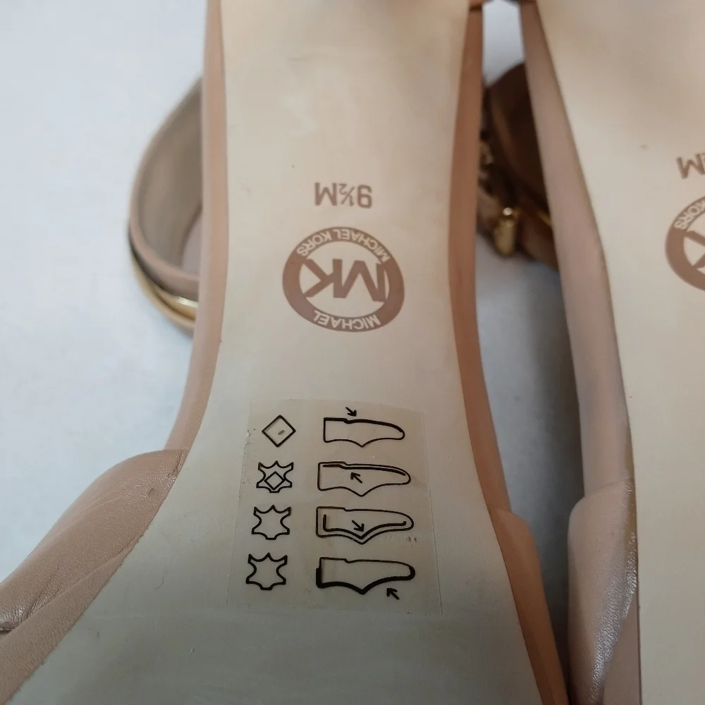 Michael Kors MK Back Zip Nude beige Stiletto 4.5